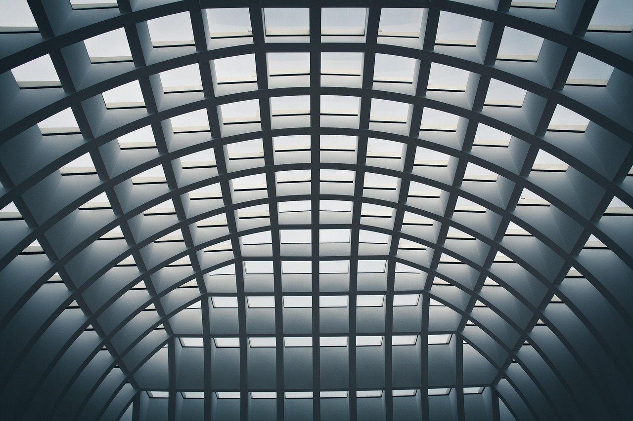 Curved Glass Atrium Geometry