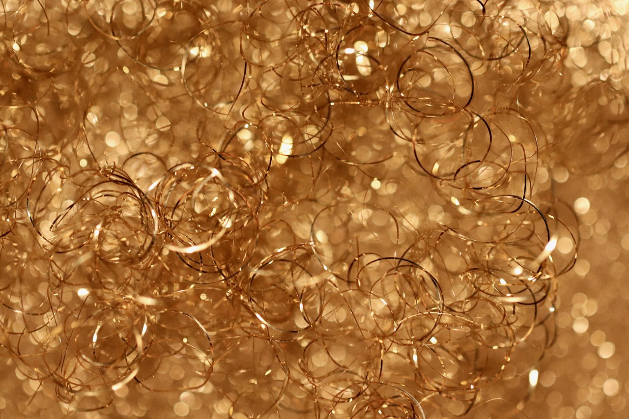 Golden Bokeh Wire Rings