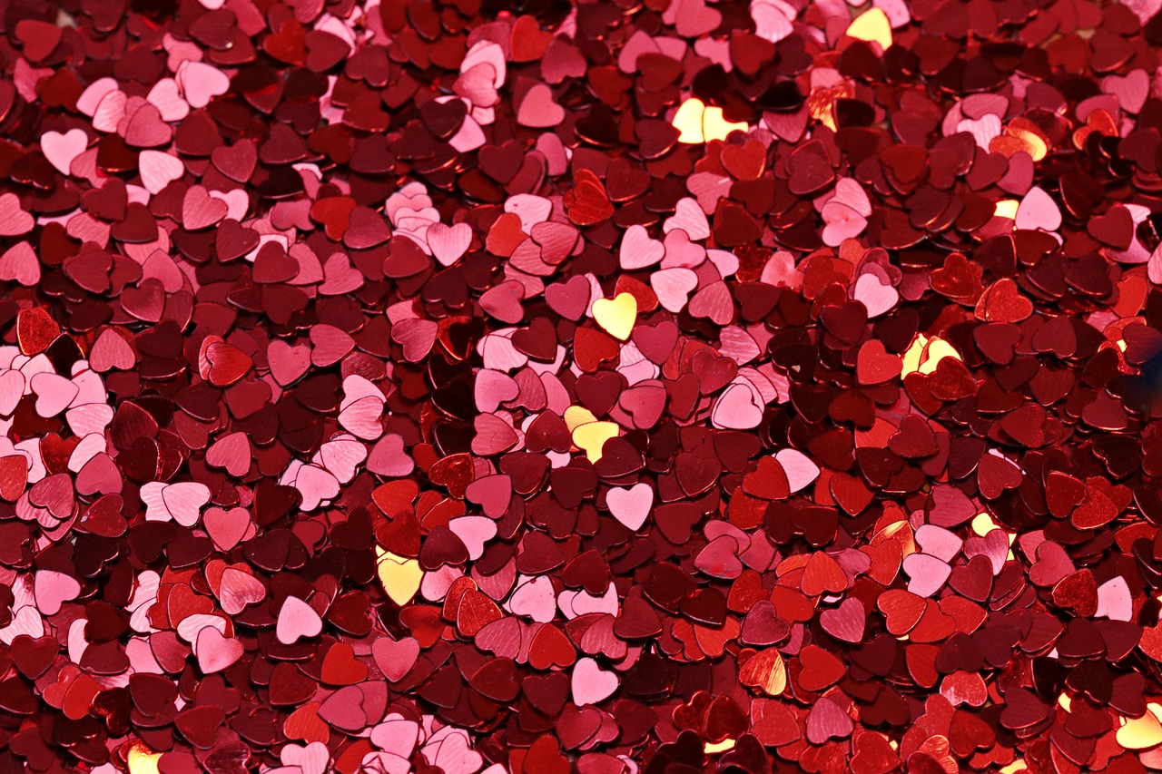 Red and Pink Heart Confetti
